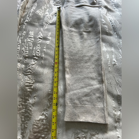 Vince Cream Wool Cashmere Sweatpants [Small] - Picture 8 of 8
